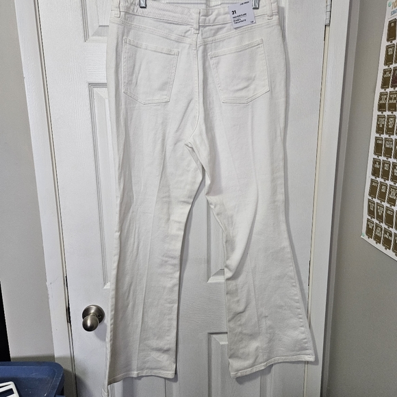 High rise flare white jeans - Picture 3 of 9
